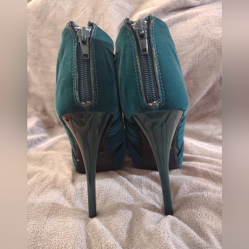 Qupid green heel size 9 - Picture 3 of 4